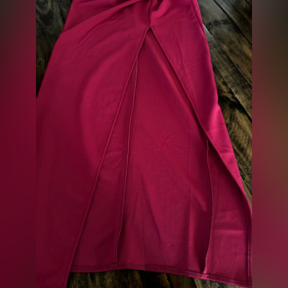TFNC Simmic Maxi Halter Dress - Picture 13 of 13